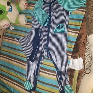 ⭐️ Nordstrom offspring onsie with hat as 9mo